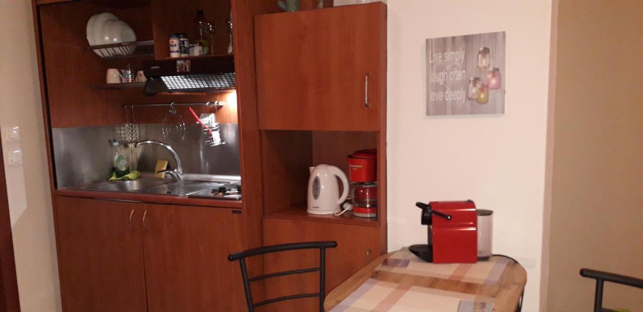 Appartamento Central Bright Studio With Balkony Salonicco Esterno foto